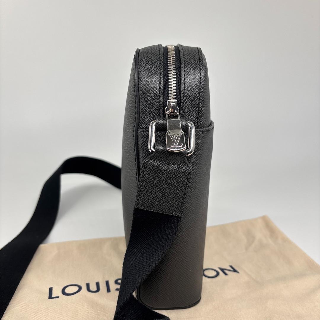 新品未使用/IC ルイヴィトン タイガ アントン ポシェット ショルダーバッグ