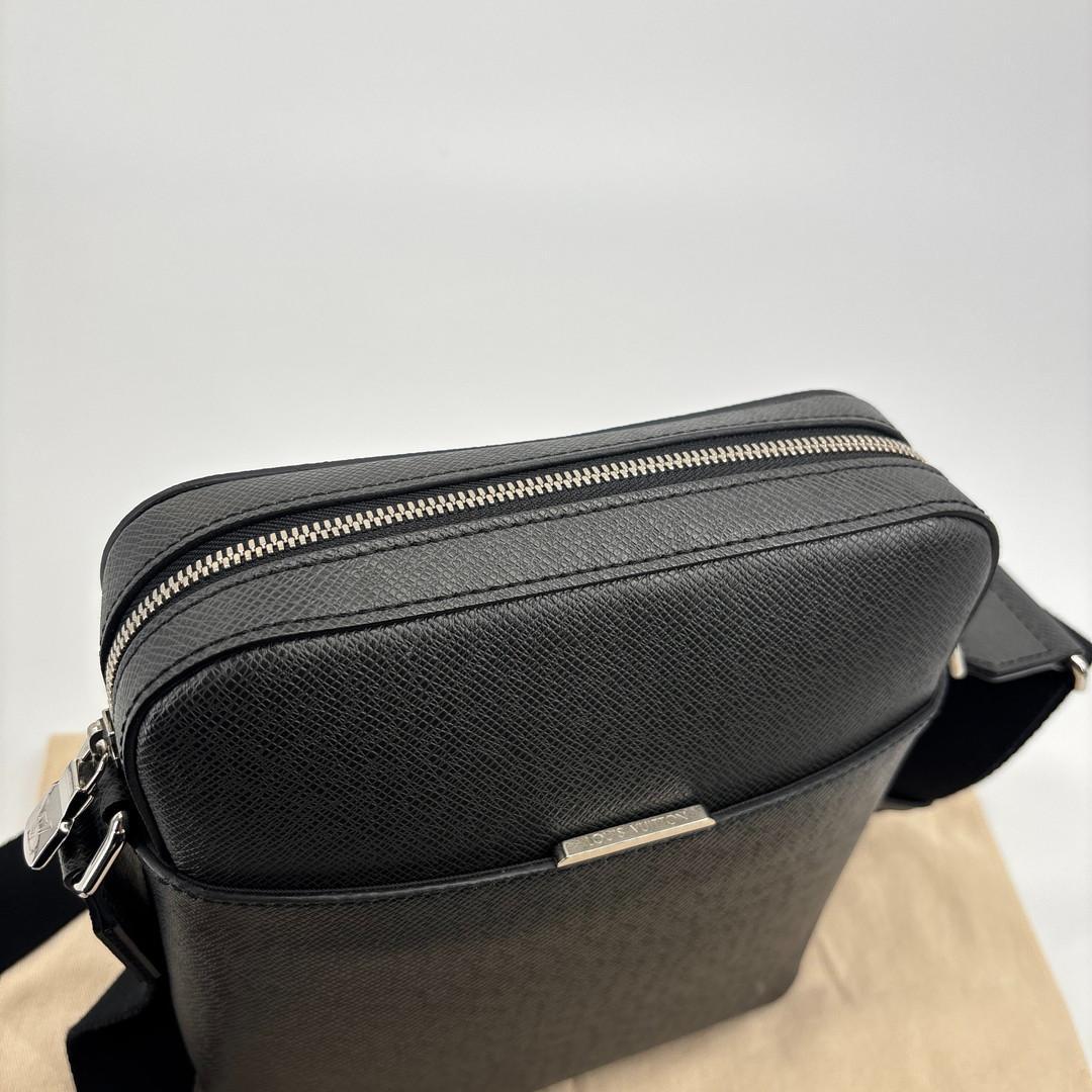 新品未使用/IC ルイヴィトン タイガ アントン ポシェット ショルダーバッグ