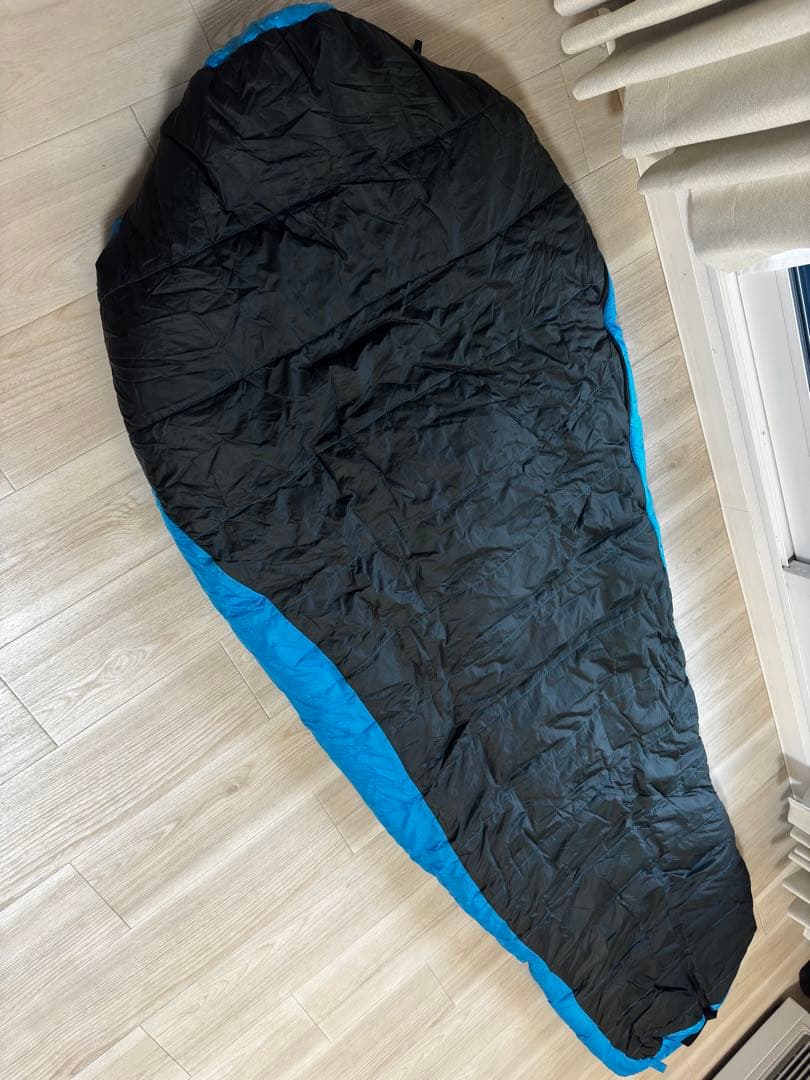 ISUKAアルファライト 1300EX シュラフ 寝袋 ブルー ウィンターモデル