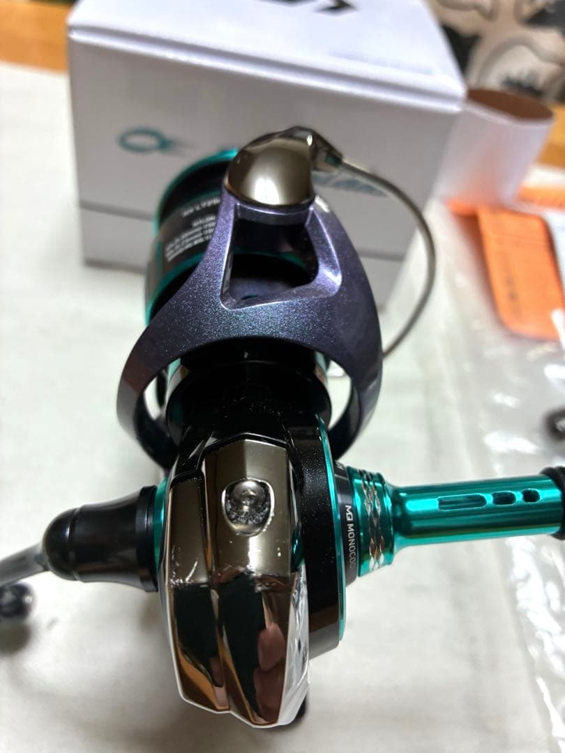 ダイワ スピニングリール 23エメラルダスRX LT2500【カスタム品】