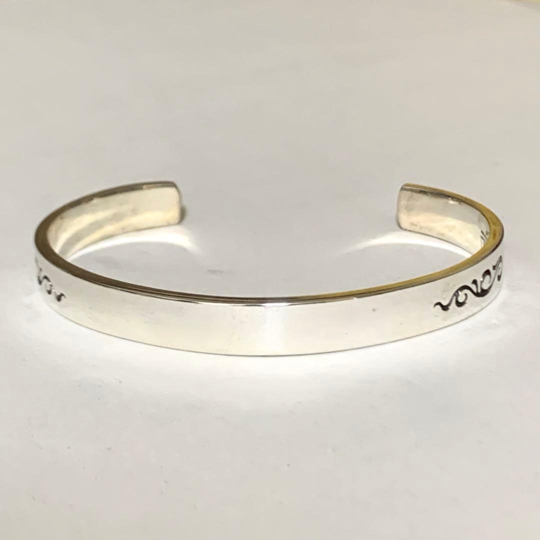 新品未使用 サード シルバーアクセサリー 外アラベスク 内側サン