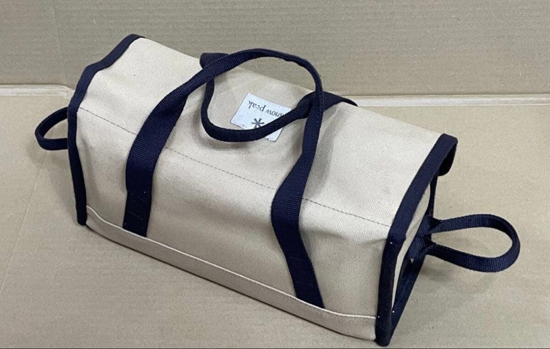 スノーピークのペグ、ペグハンマー、ペグケースの3点セット