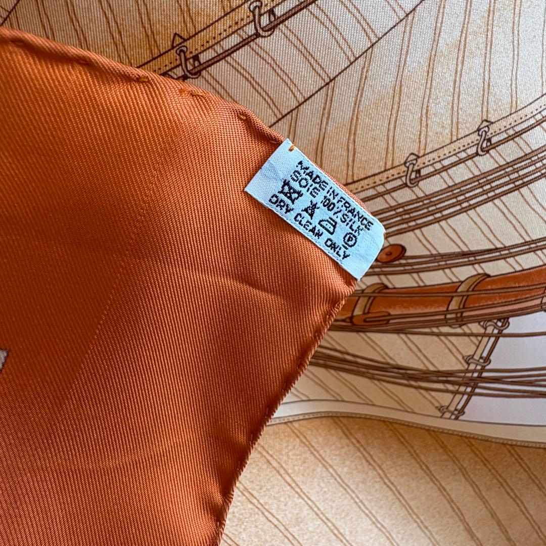 【HERMÈS】エルメス スカーフ カレ90 追い風 ヨット柄 オレンジ系
