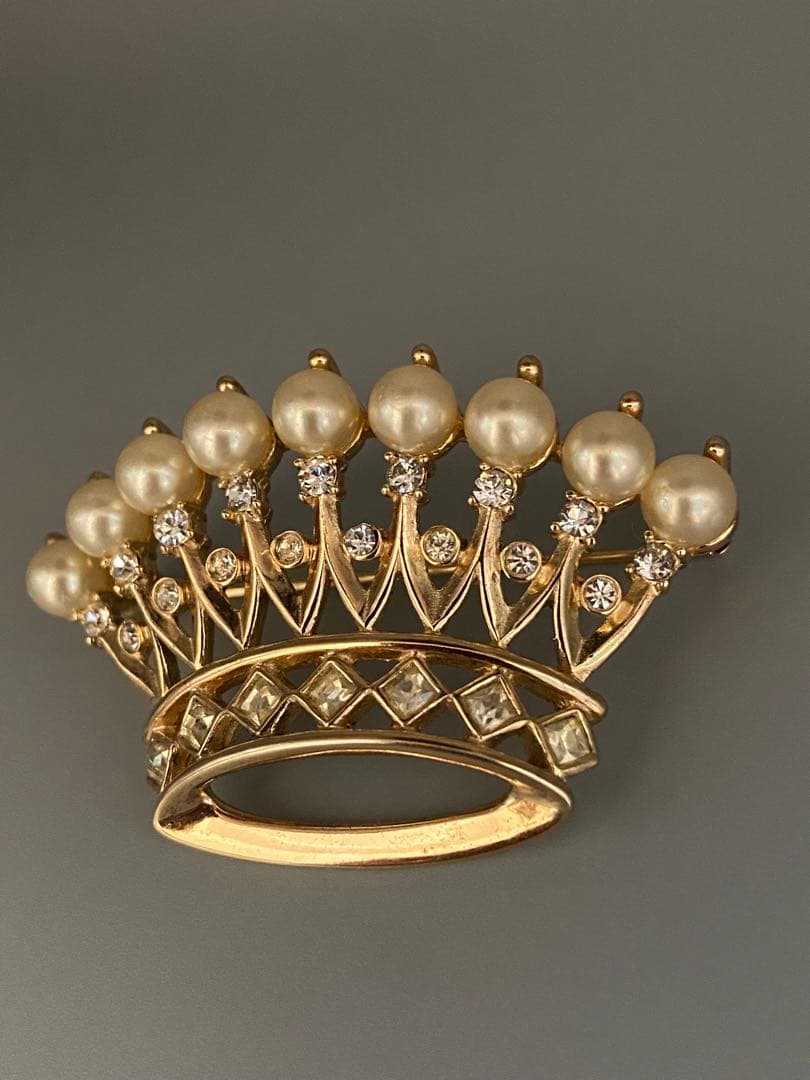 lotuscloud 2510⭐️TRIFARI トリファリ ヴィンテージブローチ