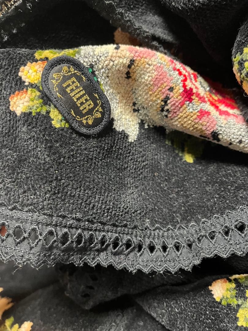 FEILER フェイラー 大判クロス 薔薇柄 ブラック