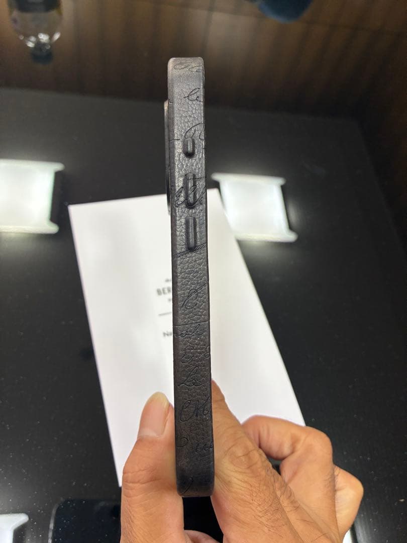 BERLUTI iPhone16PRO用ケース