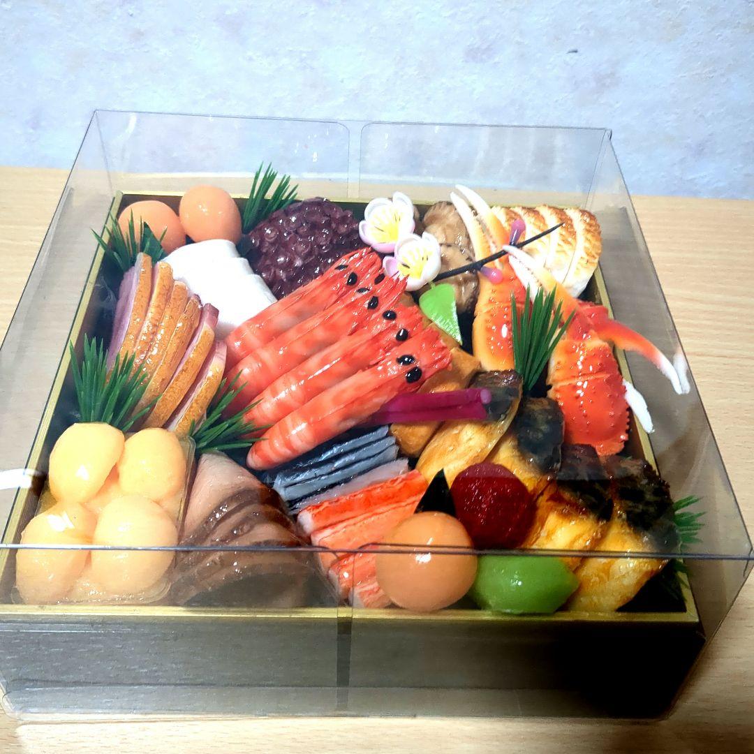 おせちの三段重(食品サンプル） - メルカリ