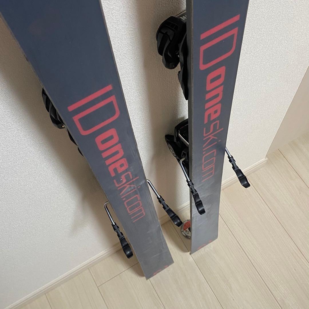 ID ONE FR-X 175cm 黒/赤　マーカー　グリフォン