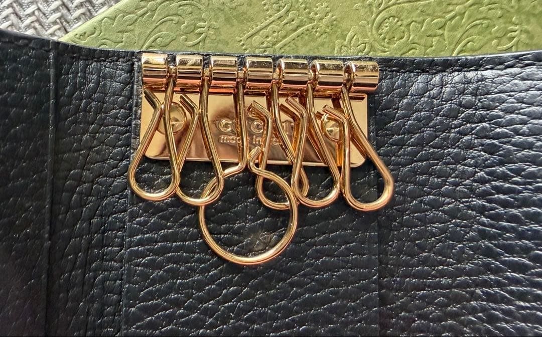 GUCCI グッチ ダブルG バイカラー キーケース