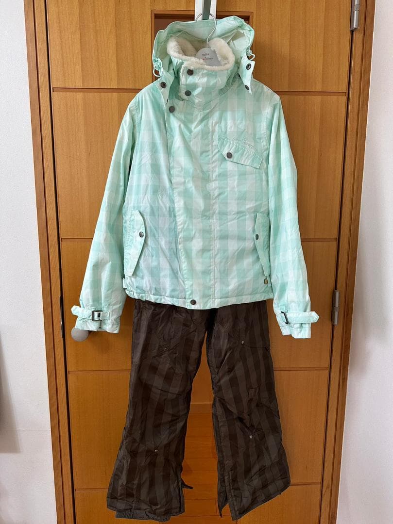 【処分価格】バートン・スノーボードウェア上下セット