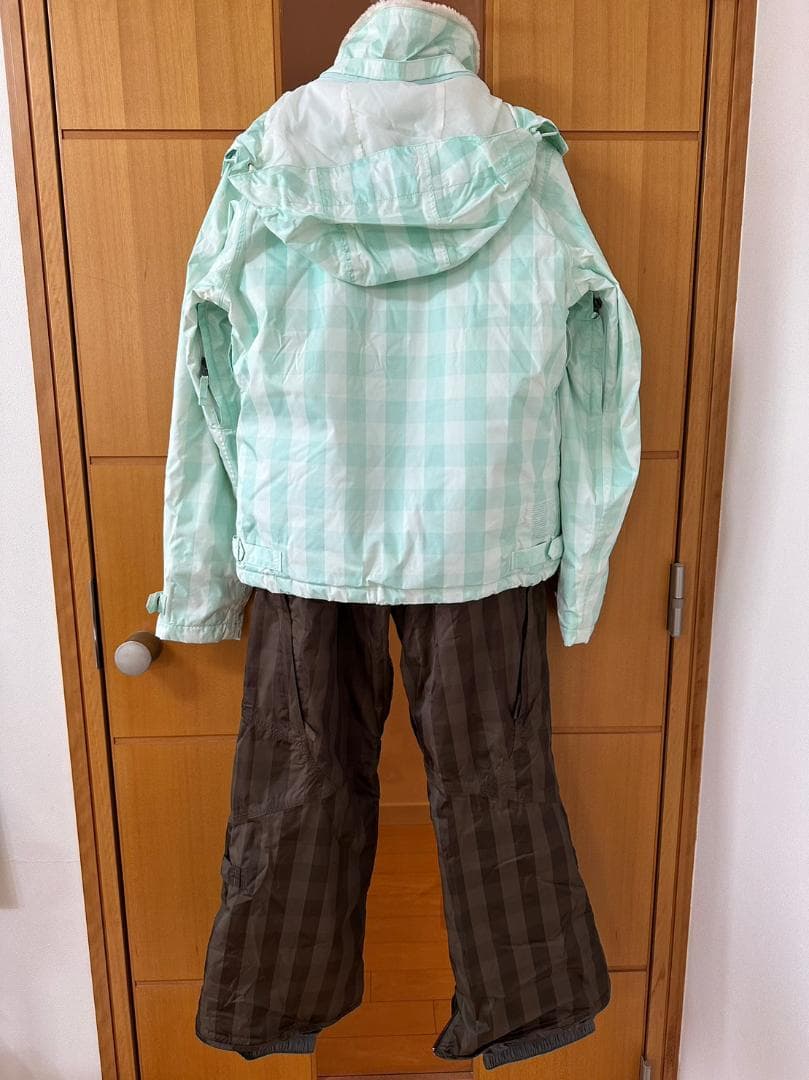 【処分価格】バートン・スノーボードウェア上下セット