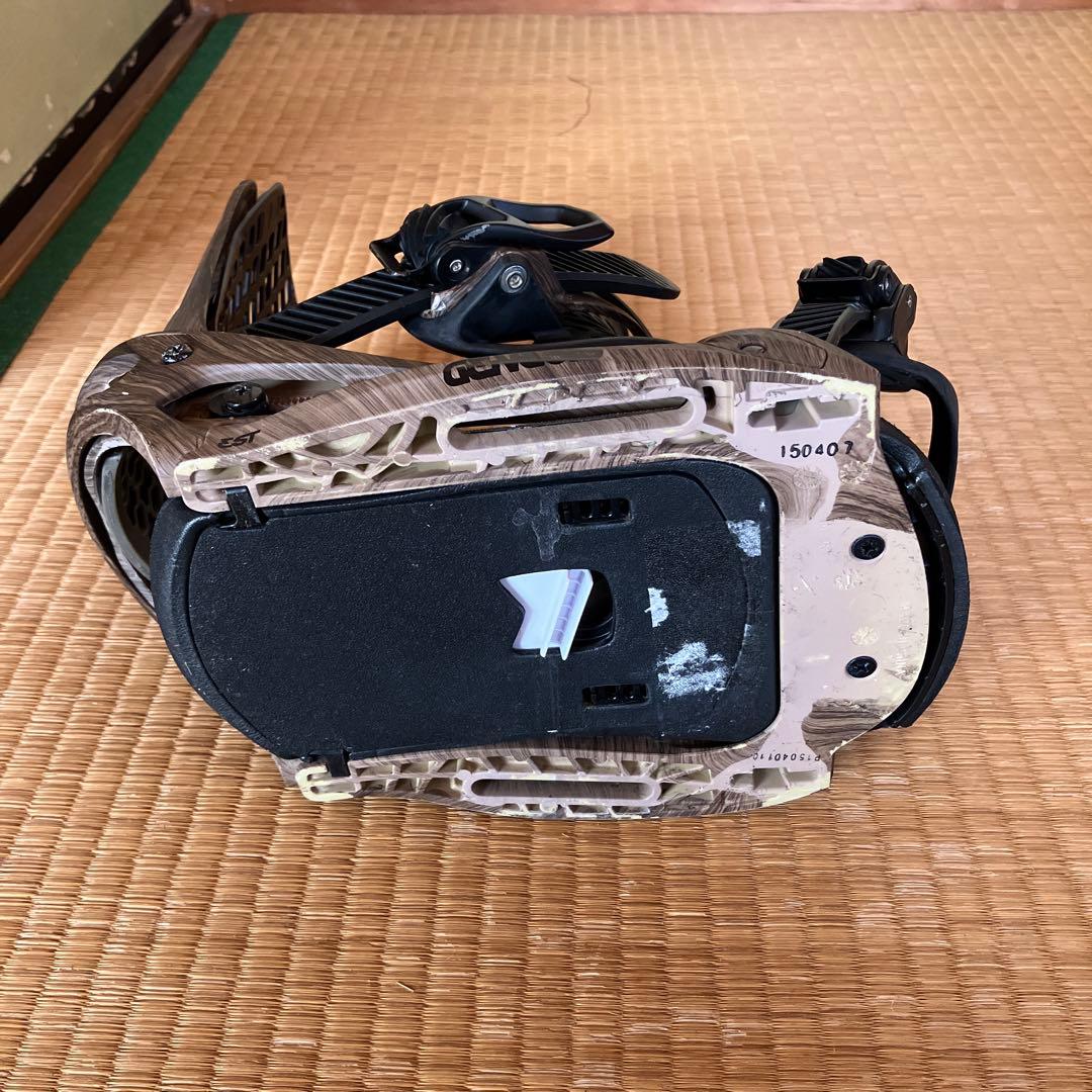 バートン　ビンディング　バインディング　ジェネシス　M EST