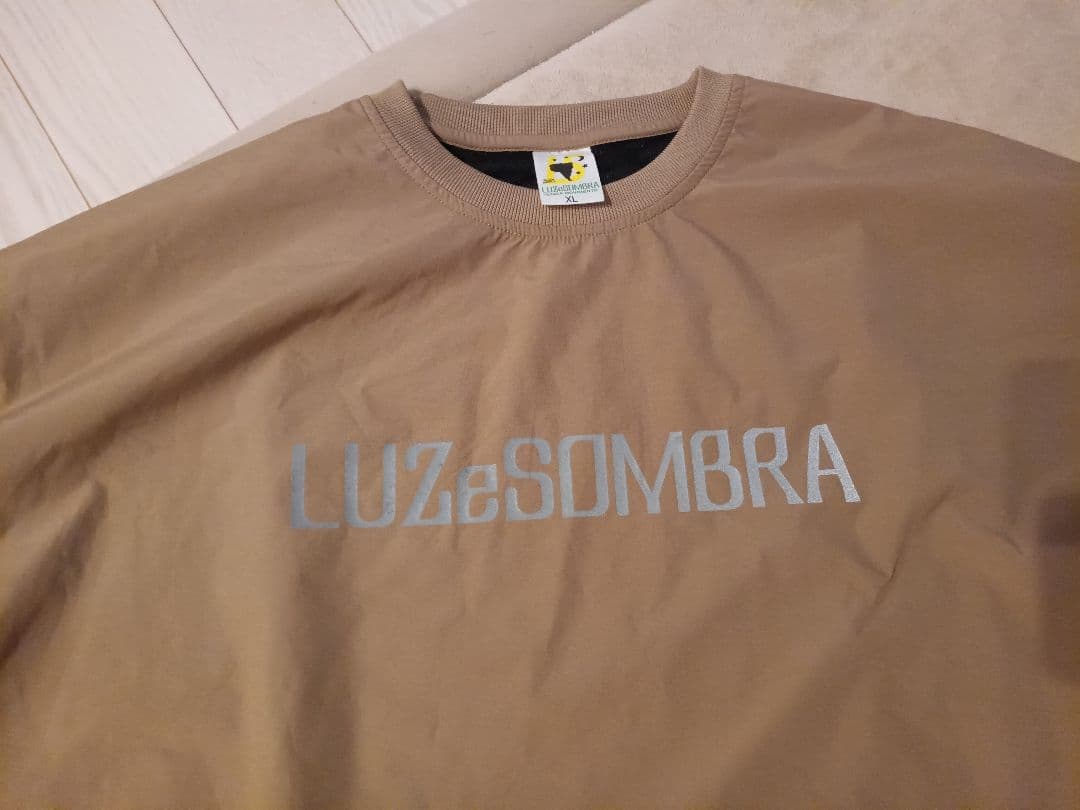 新品LUZe　ルースイソンブラ　STRETCH TAFTA　トップ　ジャケット