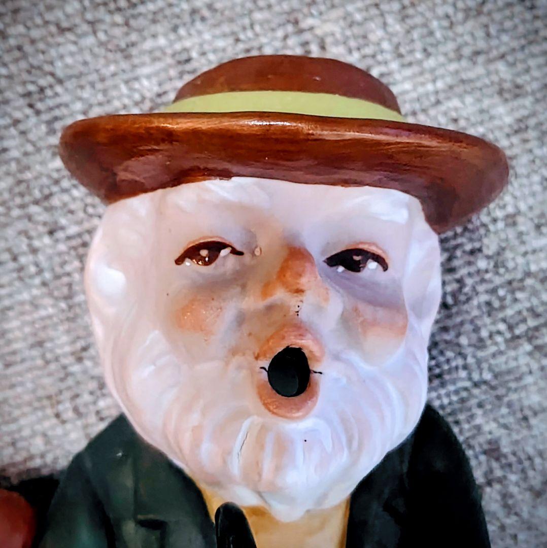 煙出し人形 パイプおじさん 香炉　アンティーク　陶器製 老人の置物 木の切り株
