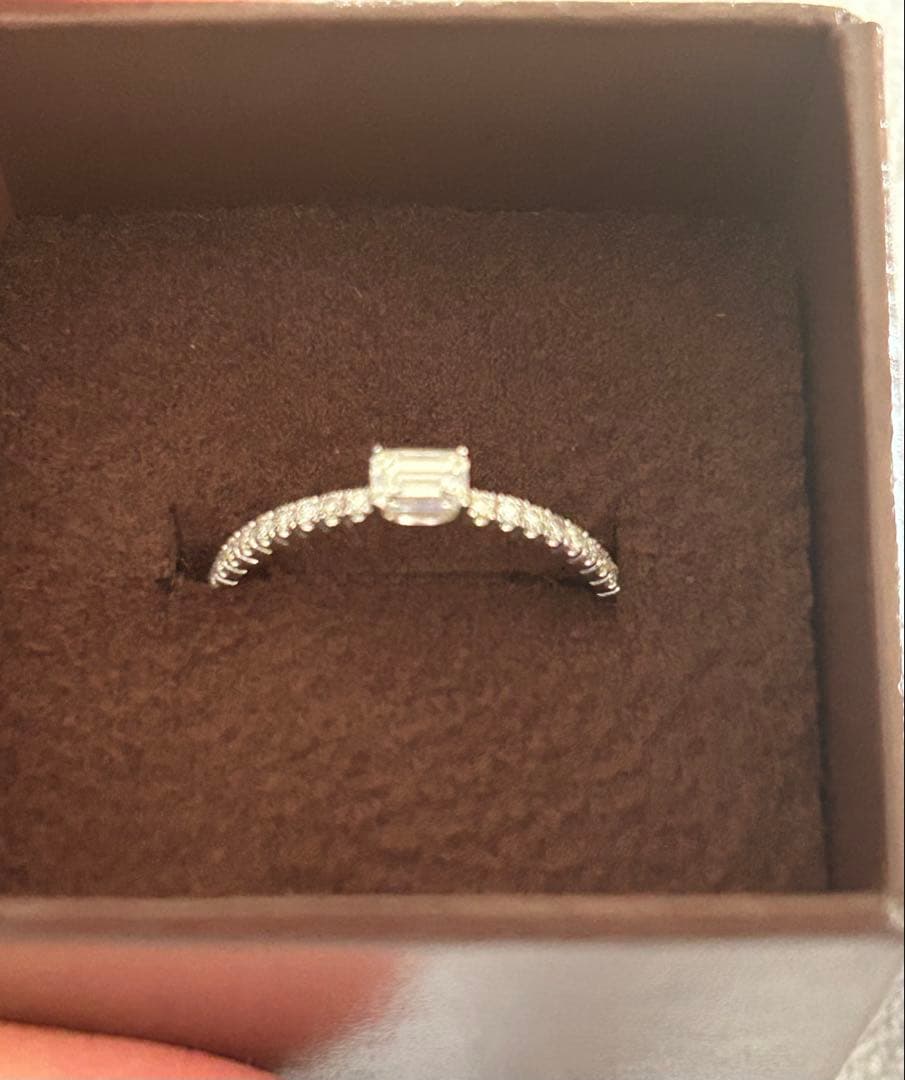 エメラルドカットダイヤモンドリング　　Au750