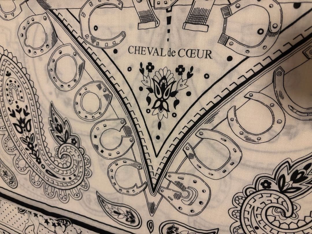 明日まで価格　エルメス　カシミヤシルク 140 シュヴァル・ドゥクール　白黒