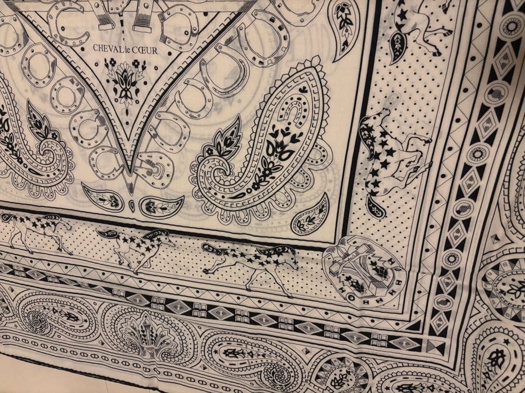 明日まで価格　エルメス　カシミヤシルク 140 シュヴァル・ドゥクール　白黒