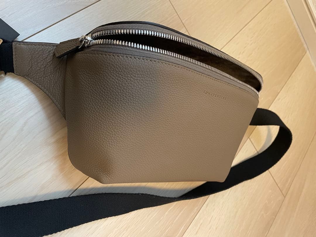 【みつうぉ】BONAVENTURA ボディバッグ エトーヴ