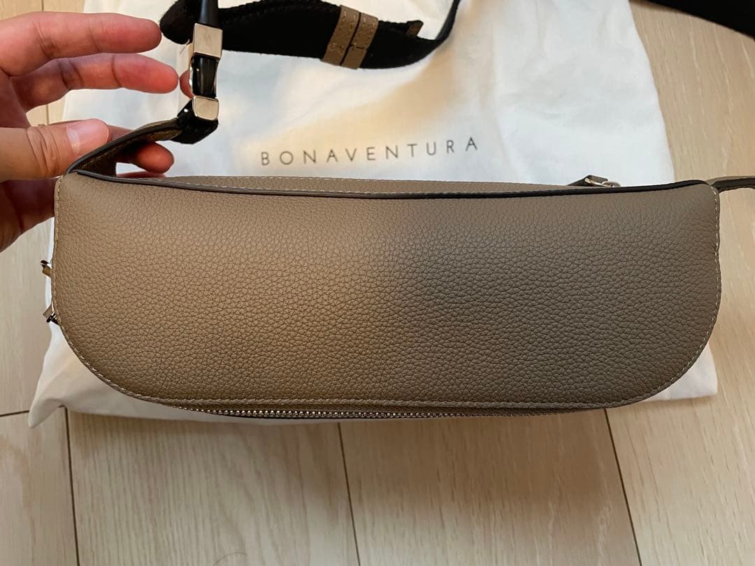 【みつうぉ】BONAVENTURA ボディバッグ エトーヴ