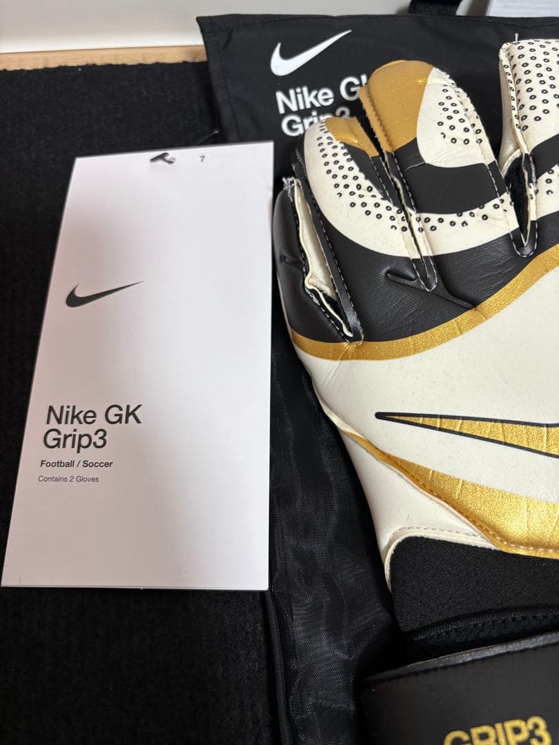ナイキ 220ジュニアレジェンド10 アカデミーGRIP 3 キーパーグローブ