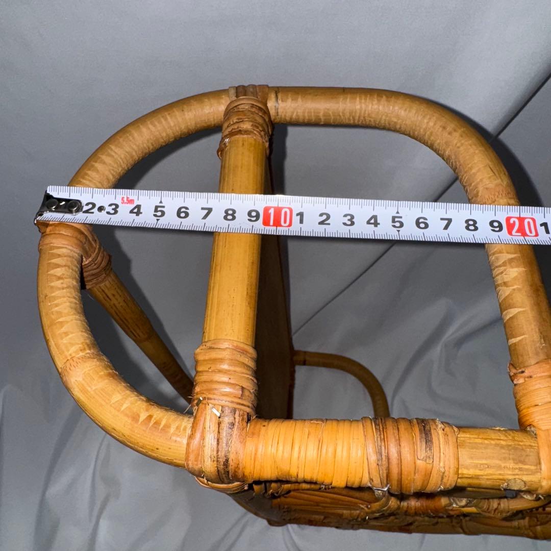 ラタン製　花モチーフ壁掛け木製ラック