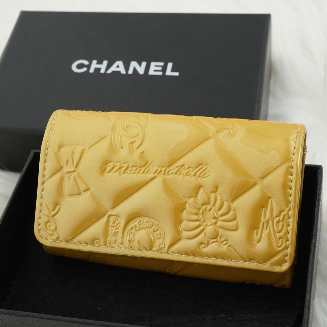 新品同様/ほぼ未使用品　箱付き　CHANEL シャネル　6連キーケース　ゴールド