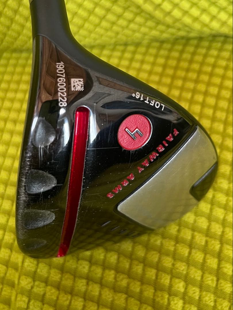 オノフ　フェアウェイアームズ　KURO 4番ウッド