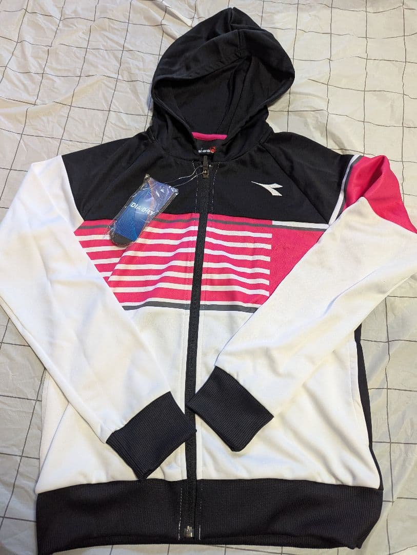 半額以下新品2着セット　ディアドラ防寒パーカー＆ジャージレディースＬ24400円