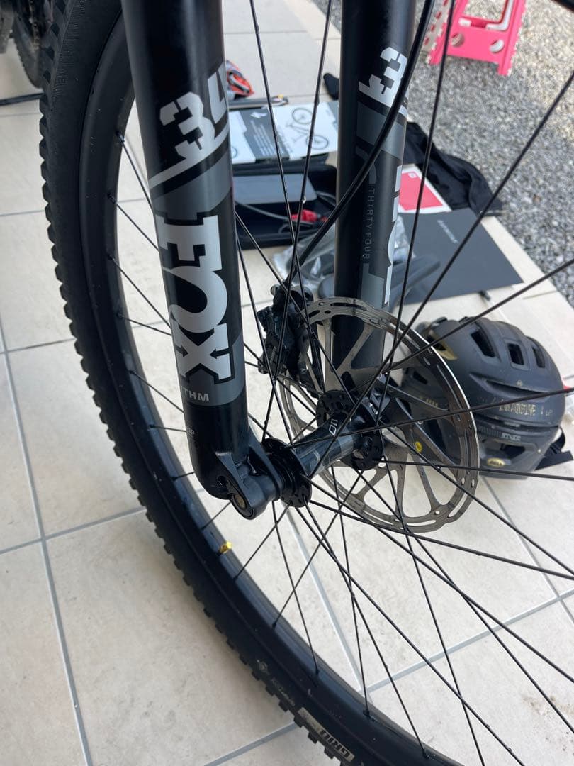 スペシャライズド・リーボslカーボン・フルサスペンション　Mサイズ　 29インチ