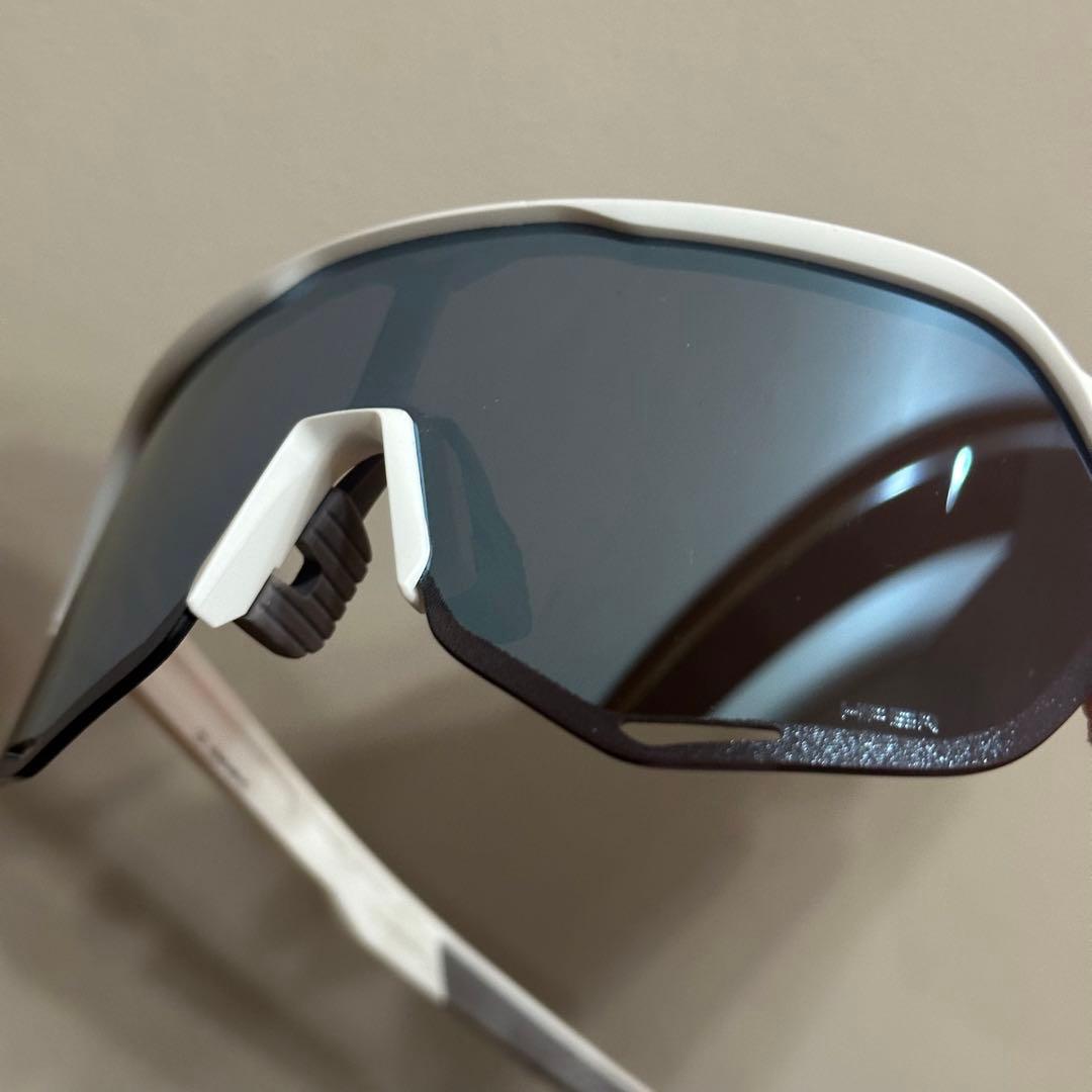 最終値下げ　ワンハンドレッド　S2 ホワイト