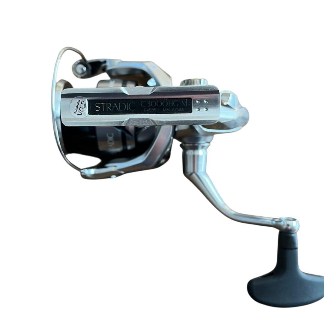 美品 近年 シマノ 23 ストラディック C3000HG 箱有 スピニングリール