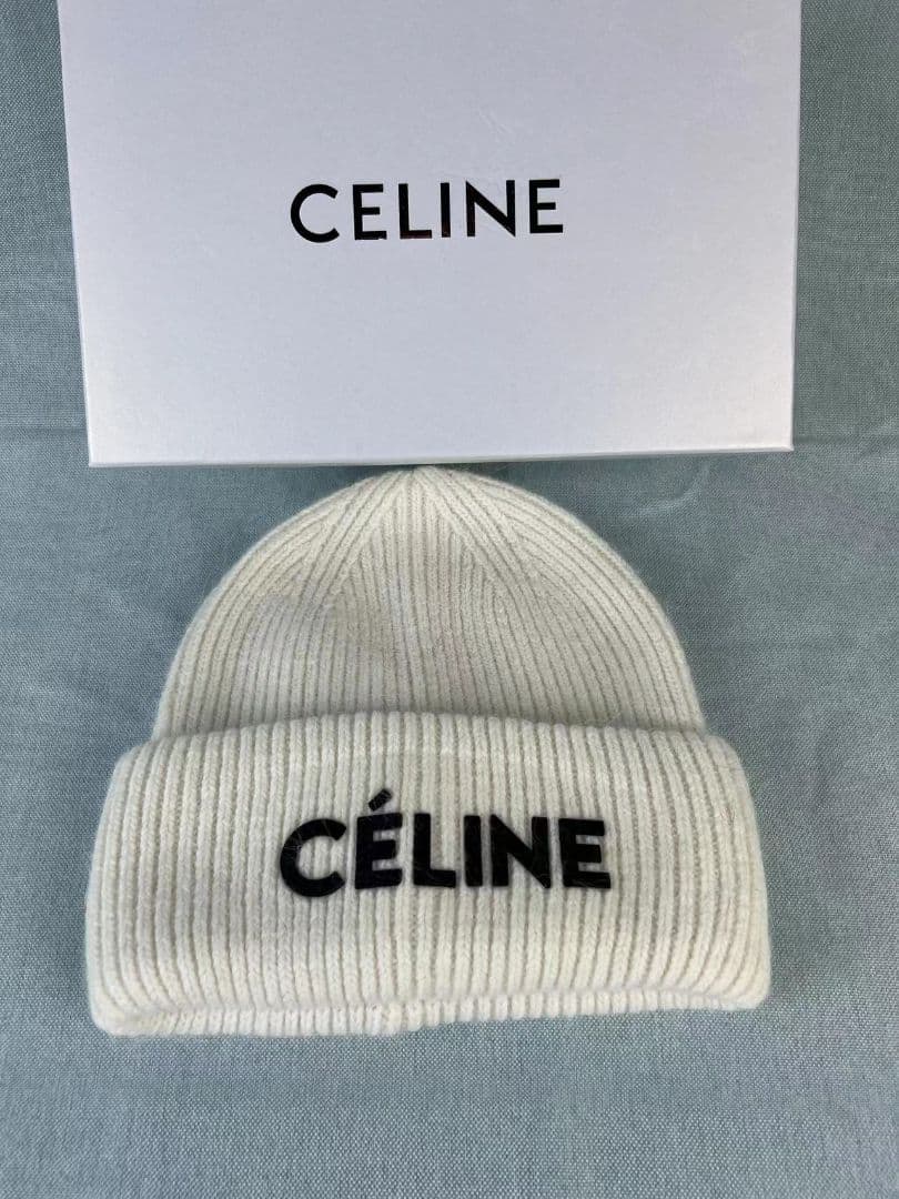 新品、未使用CELINE セリーヌ ホワイト エンブロイダリー ニット帽