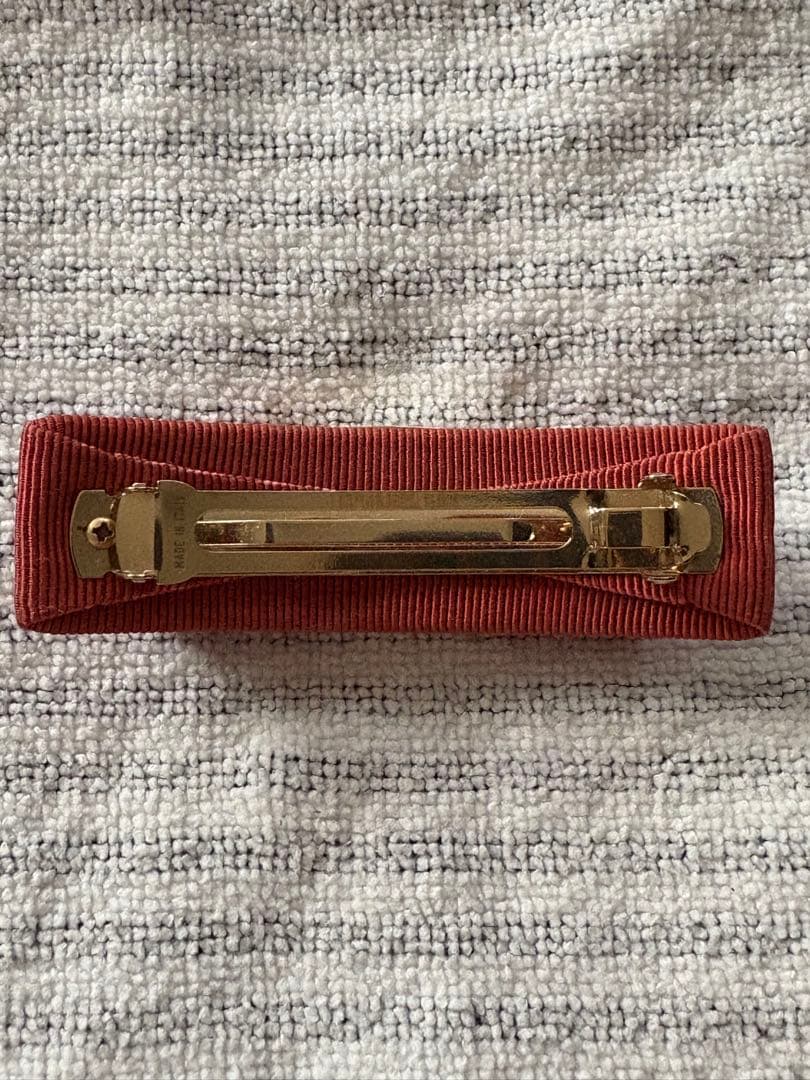 フェラガモ バレッタ オレンジ