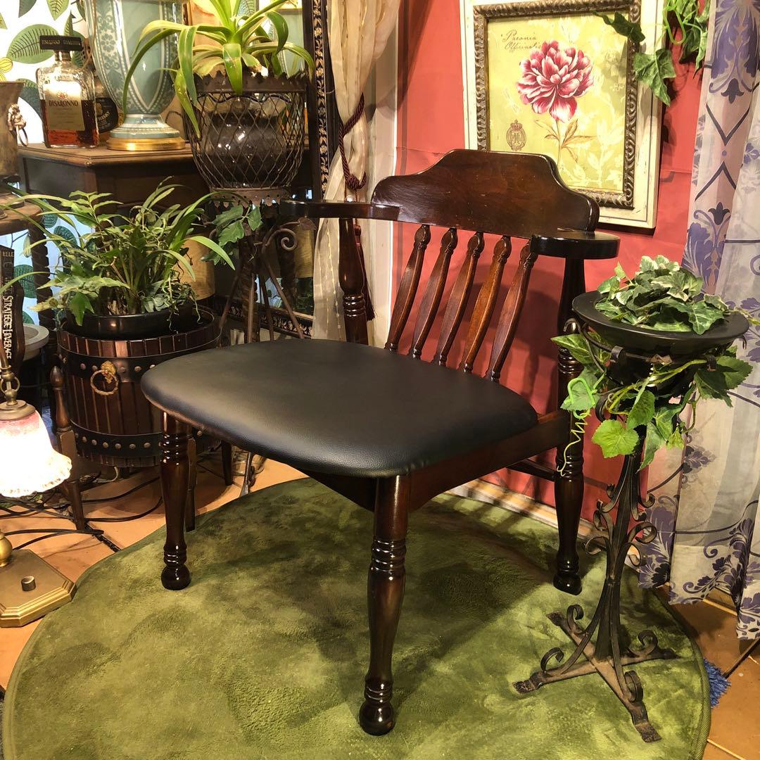 ふみL １　ヴィンテージ スピンドルレッグ　80’s ショートアームチェア