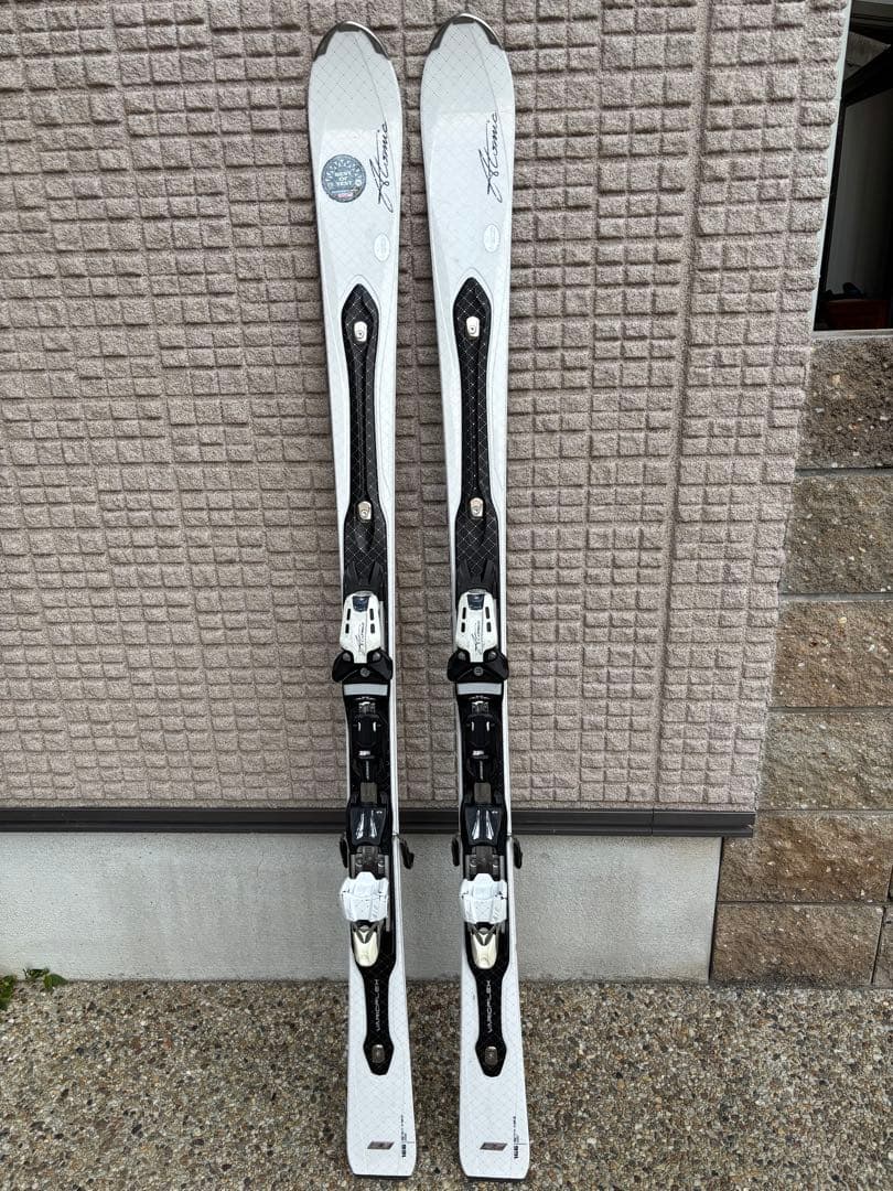 アトミックスキー板D2ホワイト　デモ仕様　166cm