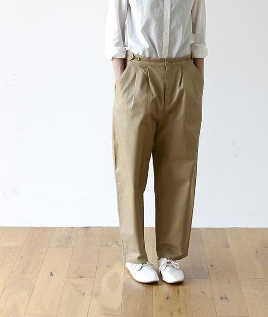 ポルテデプトン　コクーンシルエットのチノパンツ