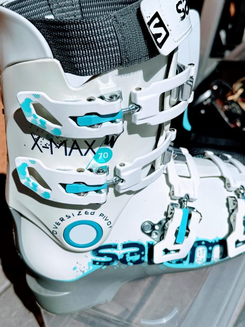 新品？SALOMON スキー ブーツ 24上級 用 初級 まで使えるフレックス