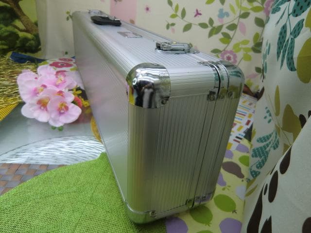 (送料無料)12.000円　沖縄三線専用二丁入アルミハードケース　移動に安心安全