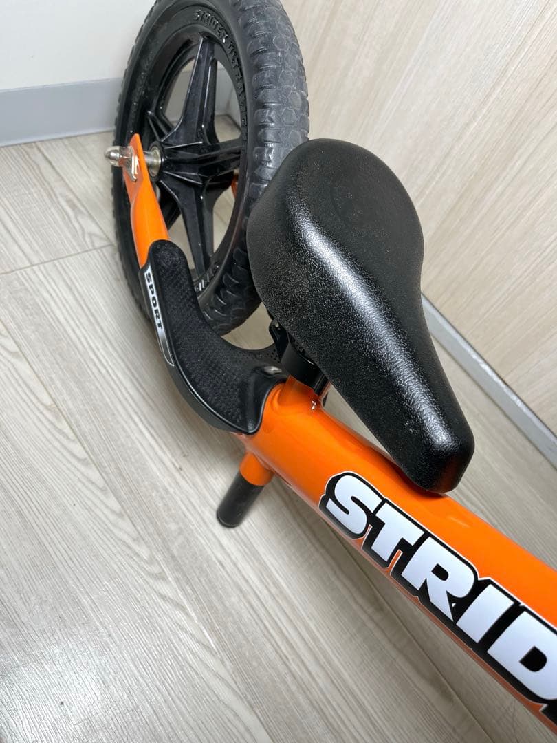 STRIDER ストライダー　スポーツ　　オレンジ　12インチ　キックバイク