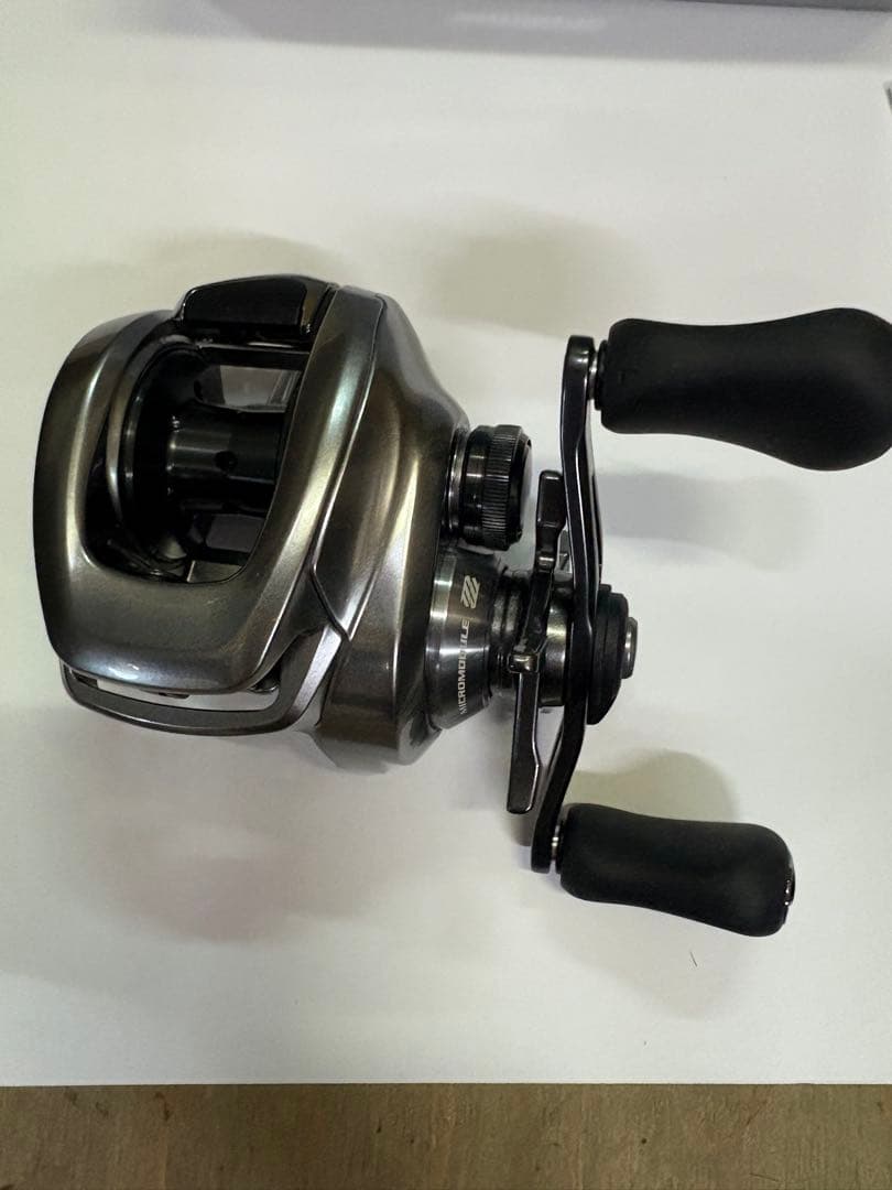 シマノ 18 バンタム HG LEFT ベイトリール　SHIMANO