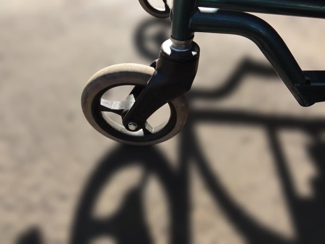 【じゃり】　「松永製作所」フルリクライニング＆ティルト車椅子