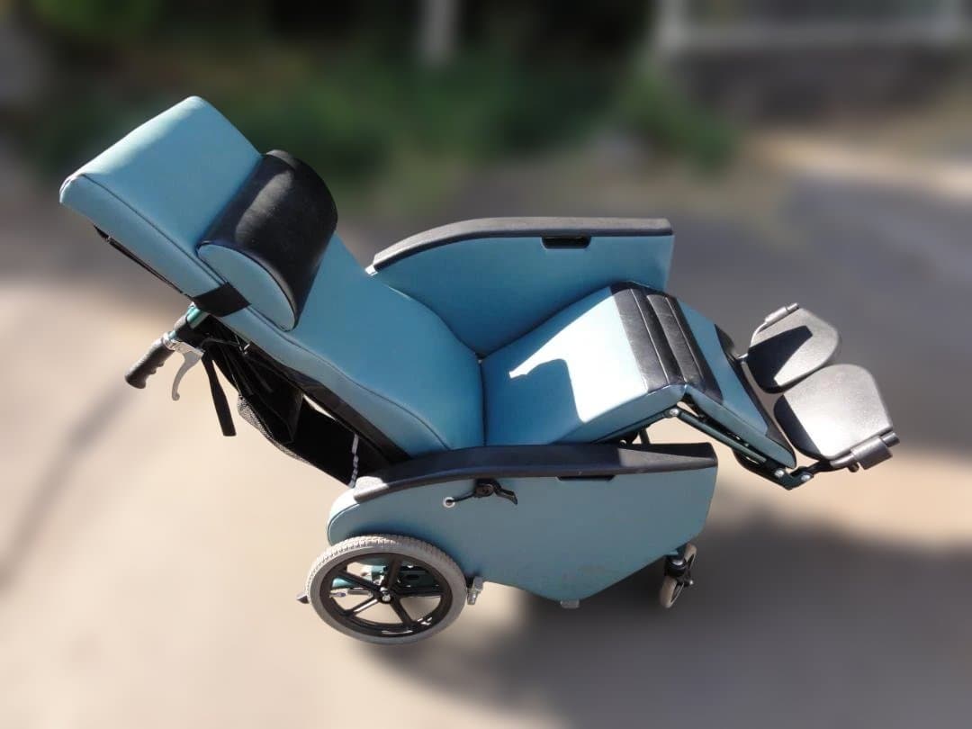 【じゃり】　「松永製作所」フルリクライニング＆ティルト車椅子