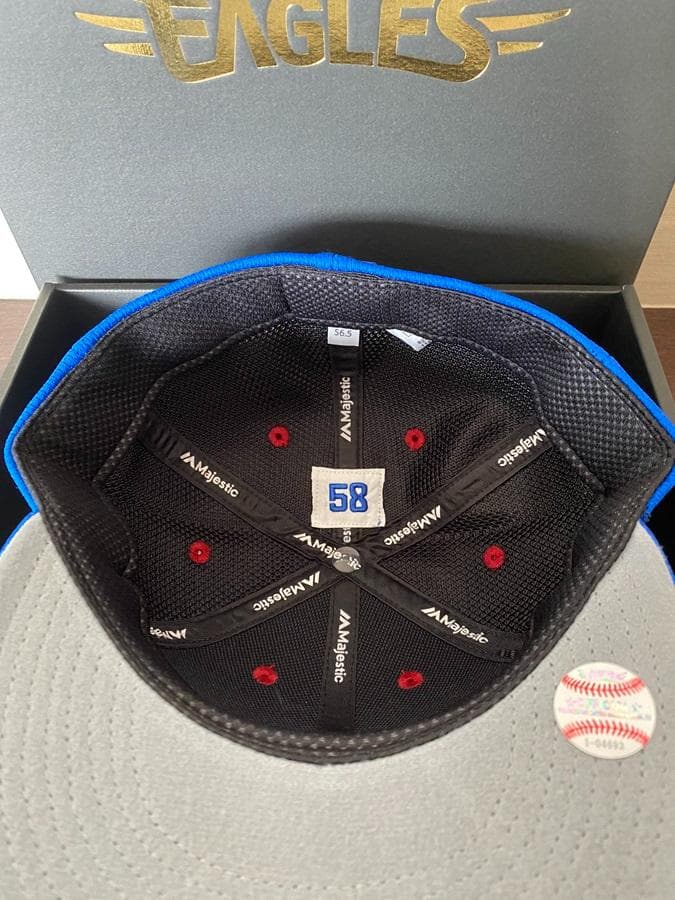 楽天　イーグルス　辛島航選手　NPB　直筆サインキャップ　球団ホログラム付