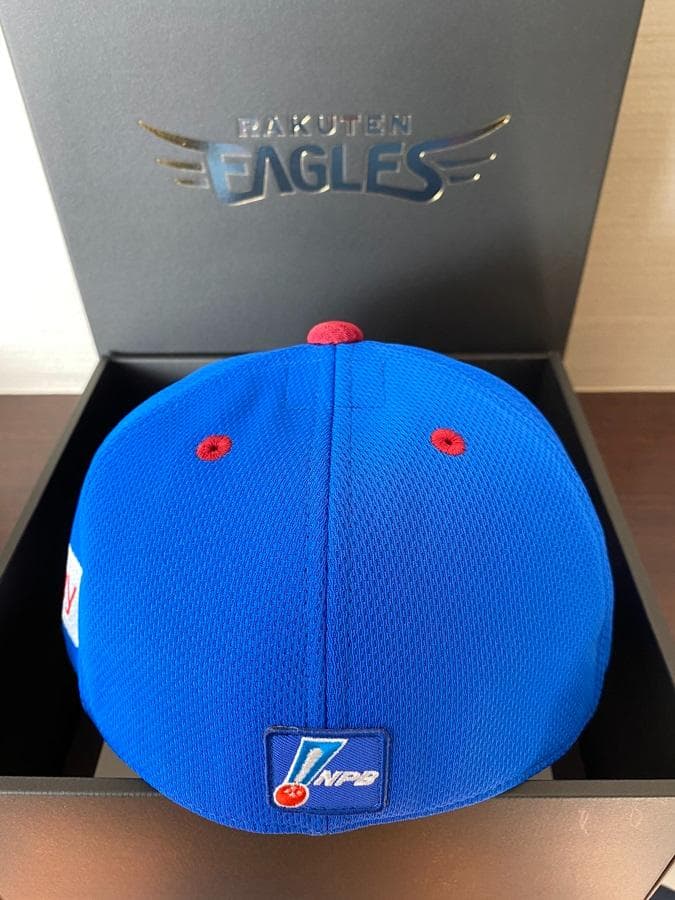 楽天　イーグルス　辛島航選手　NPB　直筆サインキャップ　球団ホログラム付