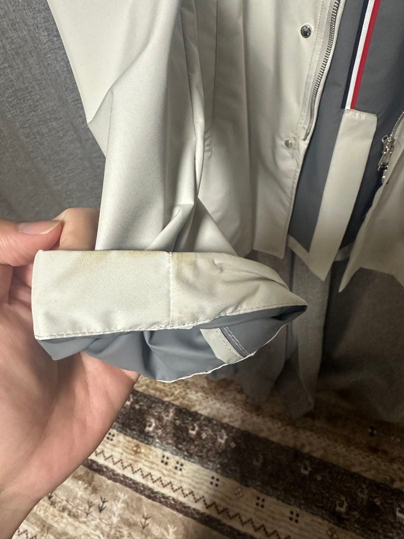 MONCLER ホワイト ステンカラーコート