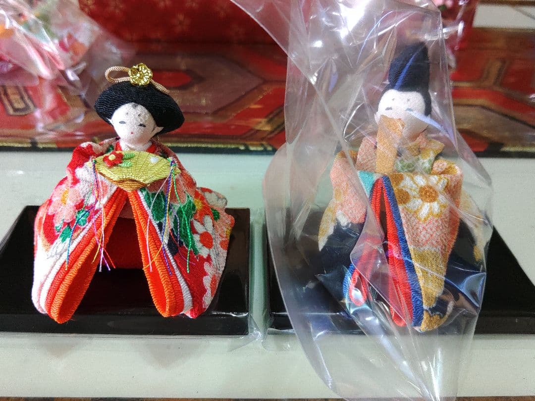 彩り雛二段飾り五人揃い 雛人形 友禅ちりめん コンパクト収納 柔和で