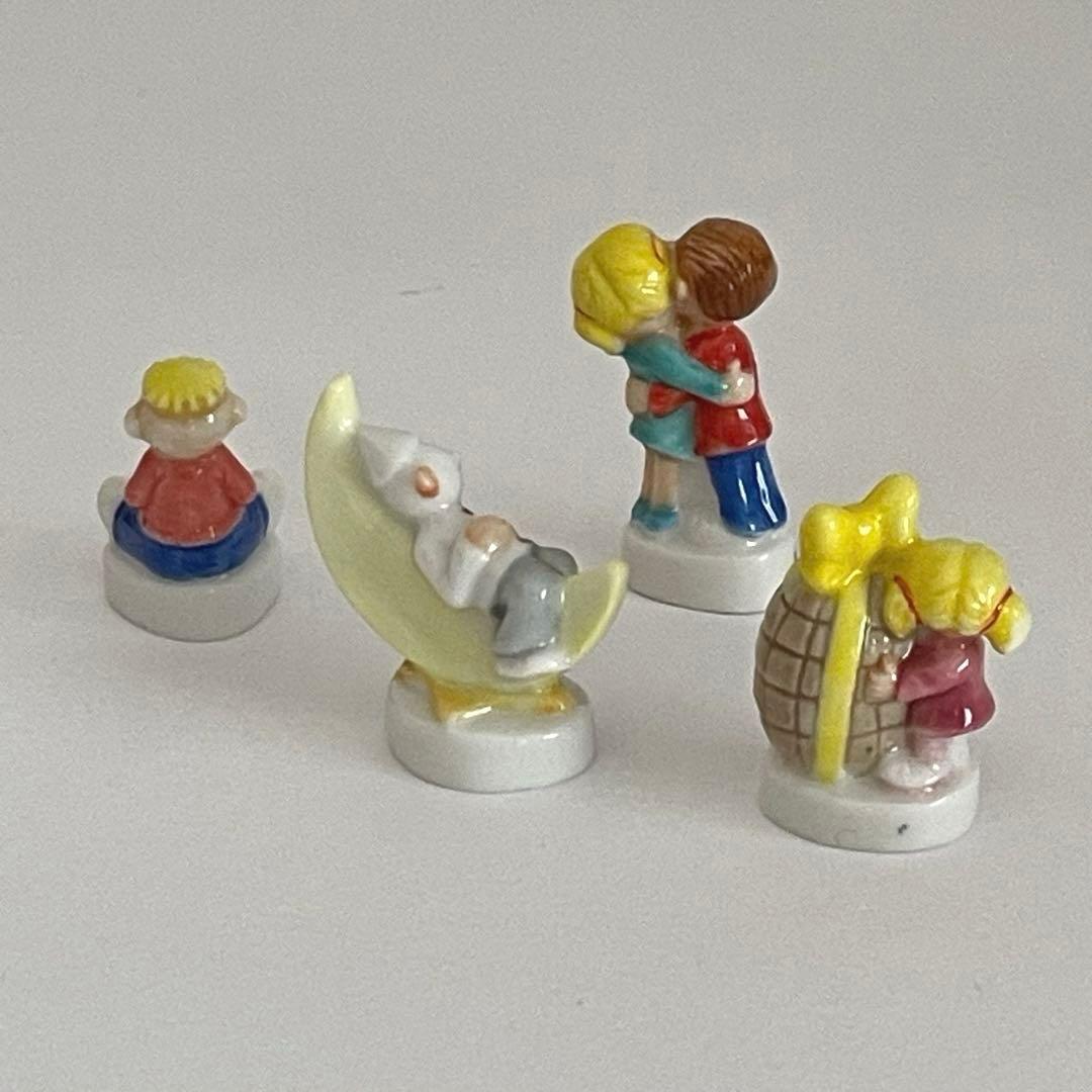 子供達の12ヶ月　フェーブ　ヴィンテージ　フランス　陶器　ミニチュア　置物