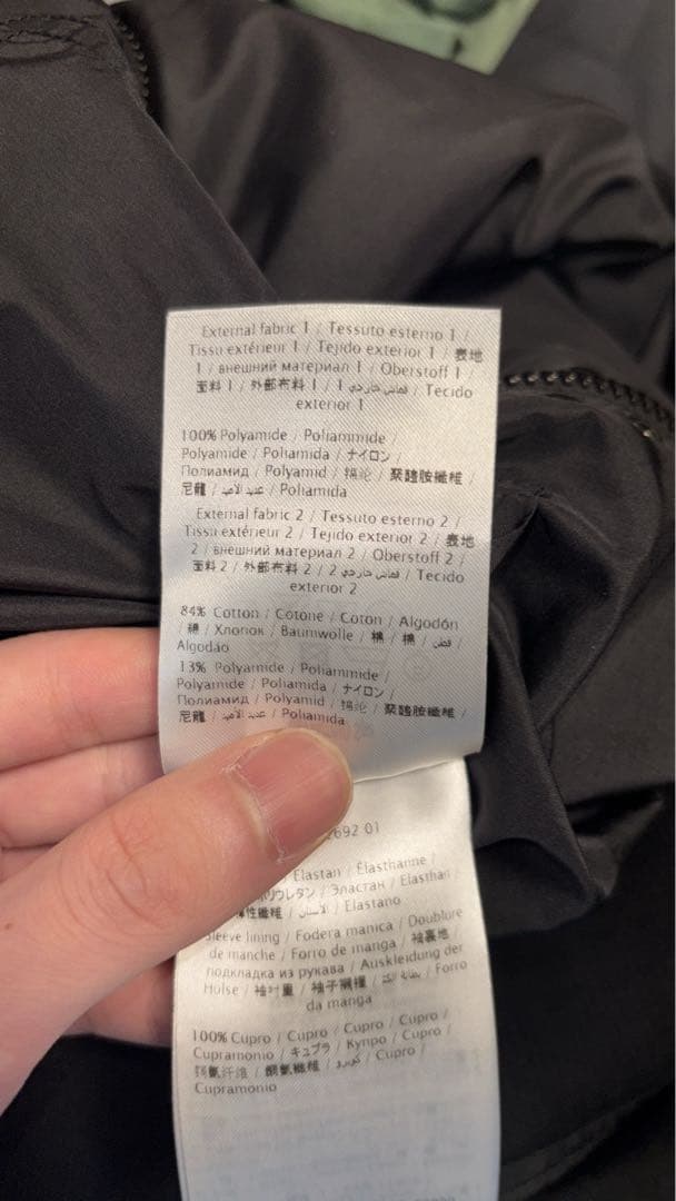 VALENTINO ロックスタッズ ブルゾン MA-1 size48 値下げ可能 - メルカリ