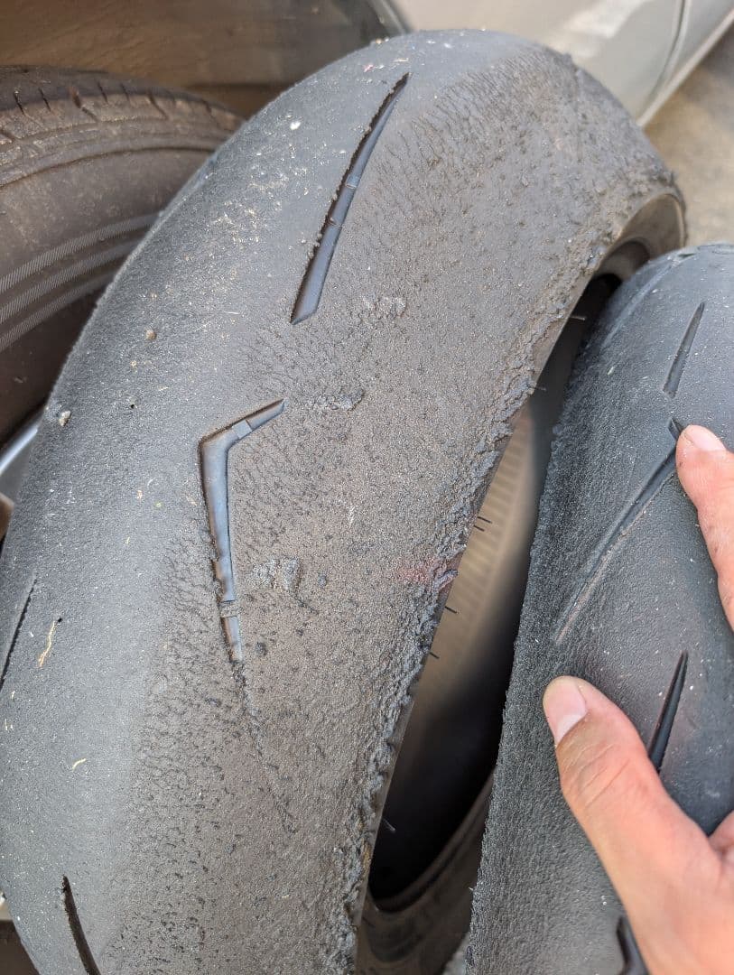 ピレリスーパーコルサV4 sc1