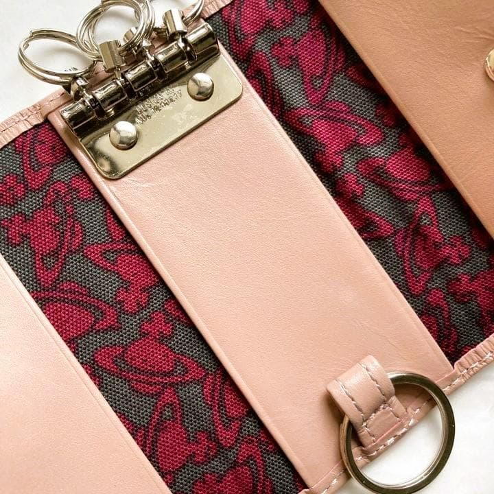 Vivienne Westwood ベージュ レザー キーケース